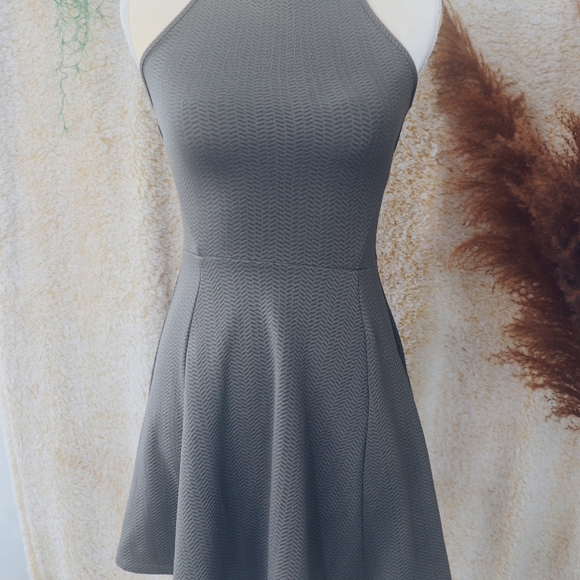 H&M Olive Green Dress - Picture 3 of 3